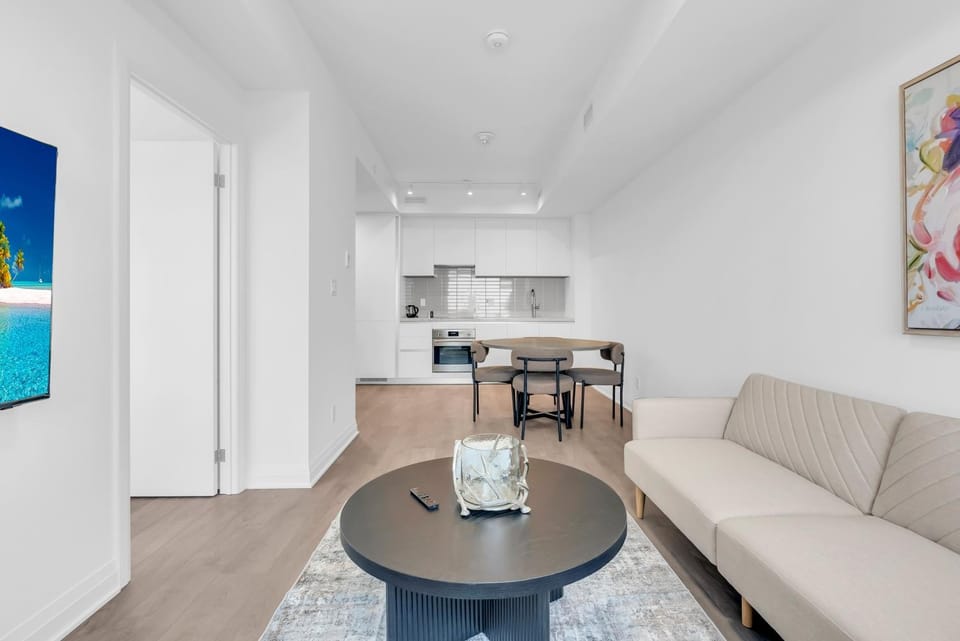 Luxury Unit Downtown Sq1 Mississauga Apartment in Mississauga