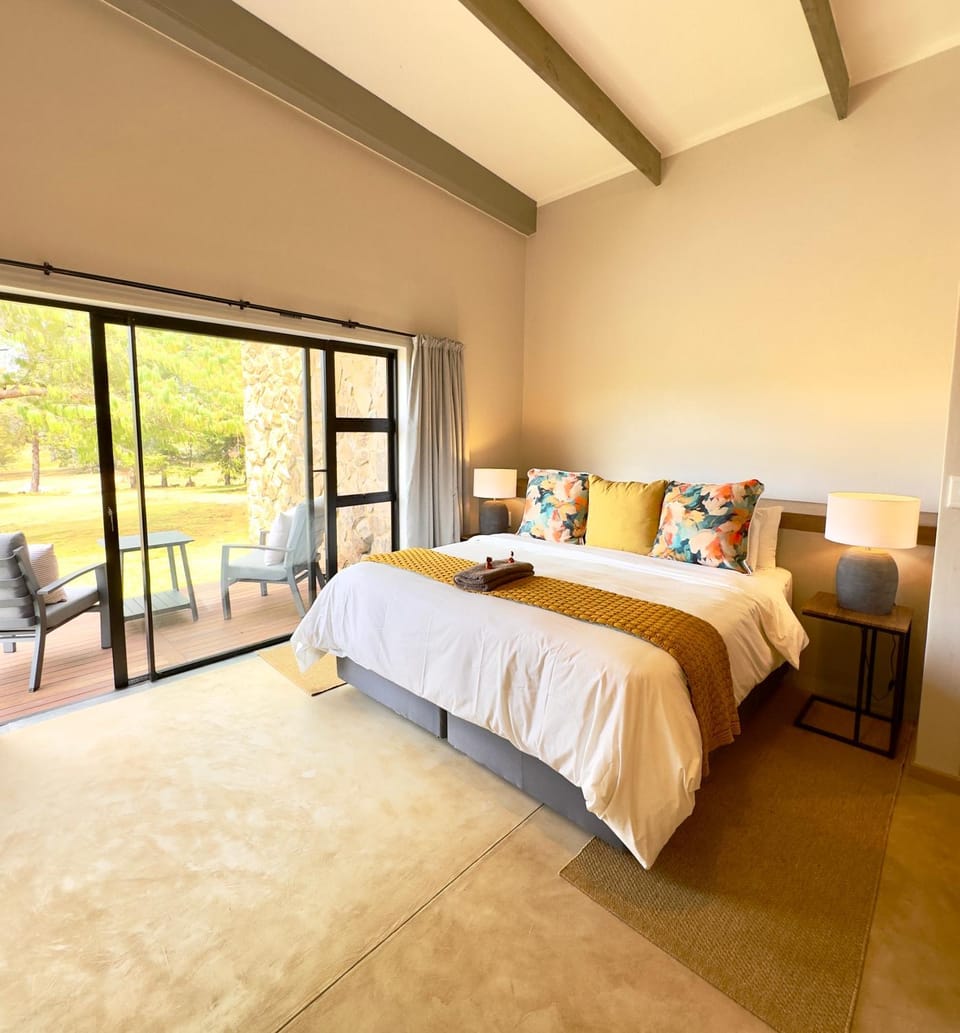 Riverside Villa Fly Fishing Wood-Fired Hot Tub Villa in South Africa