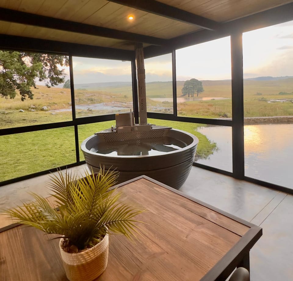 Riverside Villa Fly Fishing Wood-Fired Hot Tub Villa in South Africa
