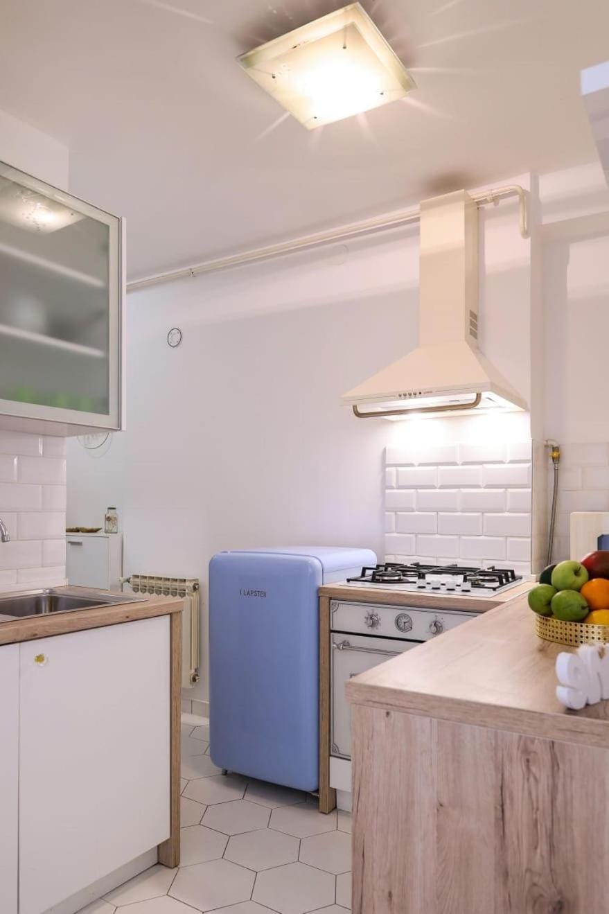 Modern Trešnjevka Apartment, Sleeps 4, Balcony Apartment in City of Zagreb