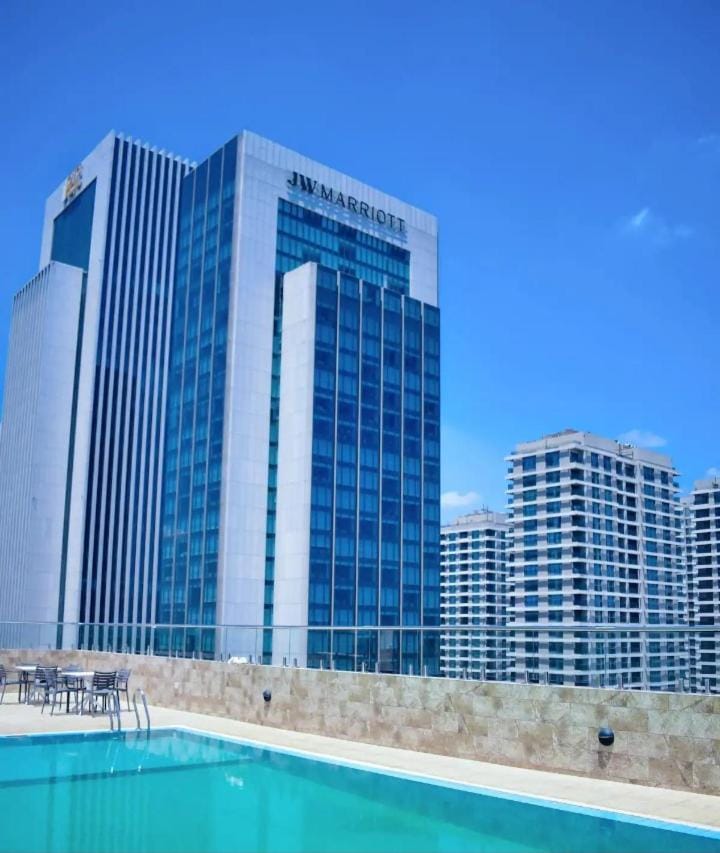 Prime Westlands 1BR Opposite GTC, JW Marriott & Kempinski - Gym, Pool, City Views & Airport Pick-Up Apartment in Nairobi