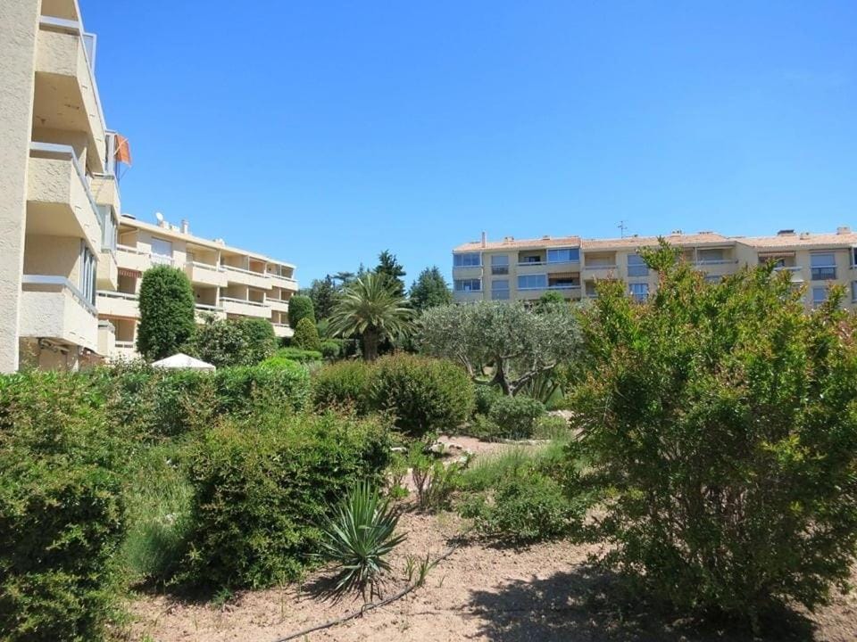 Dramont Getaway Apartment in Saint-Raphael
