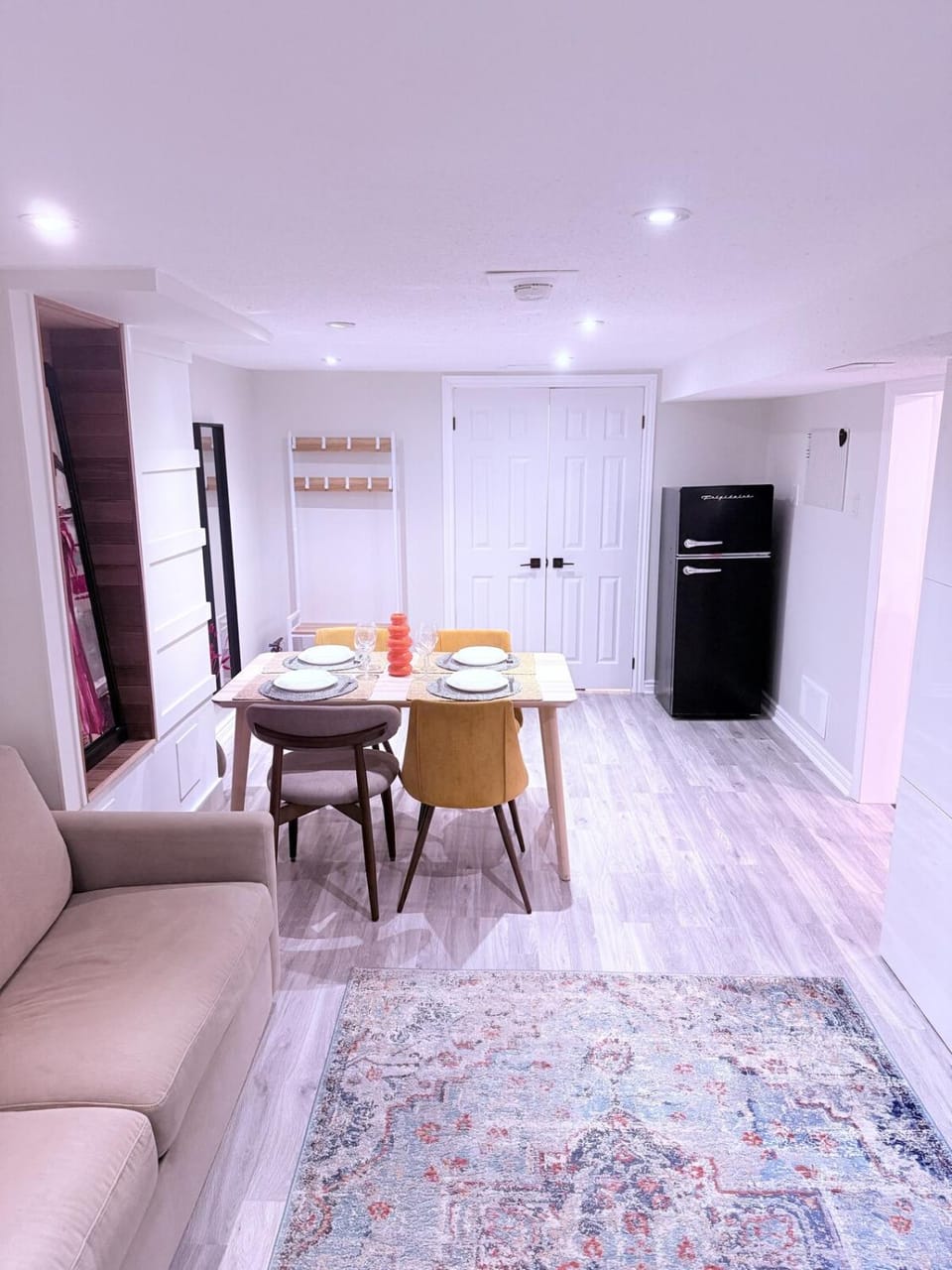 Living room, Seating area, Dining area