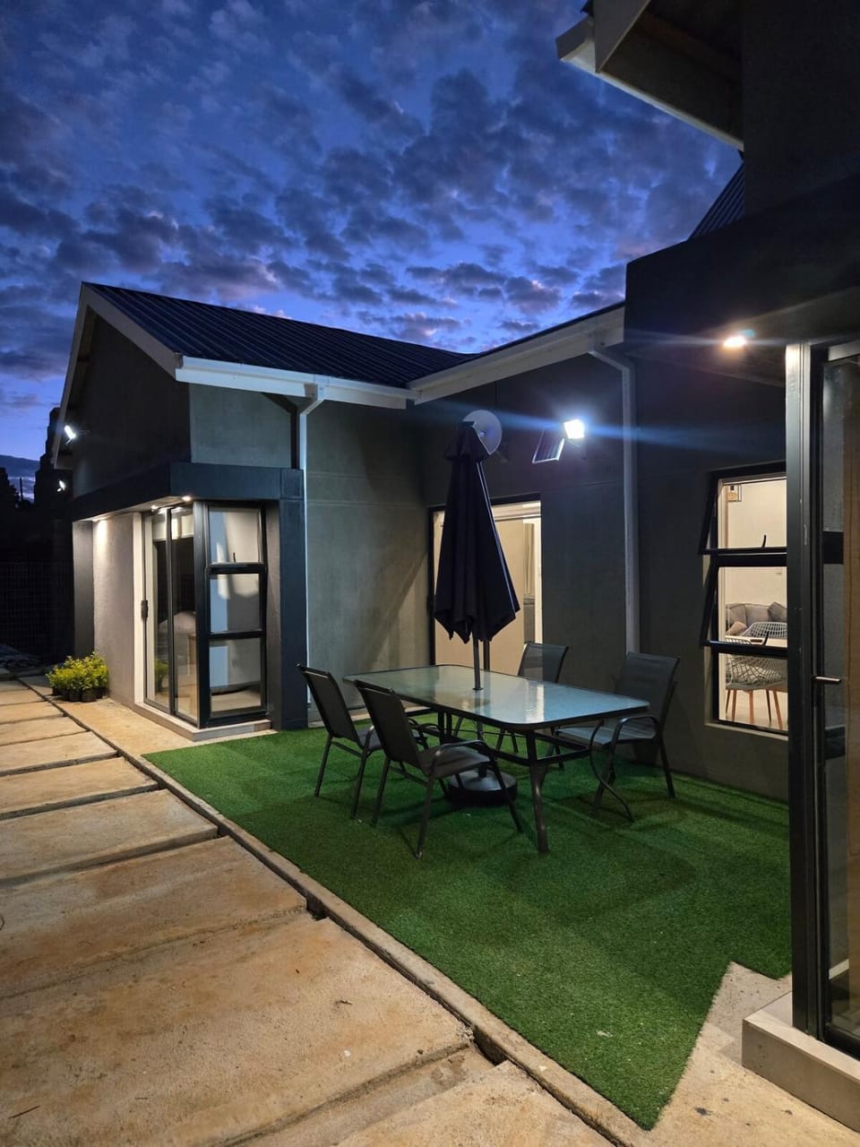 WeThusi-Stream 3 bed Apartment in Africa