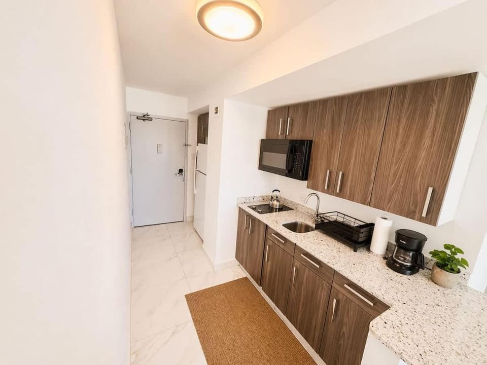Oceanview Beach Condo in Prime Location Apartment in Carolina