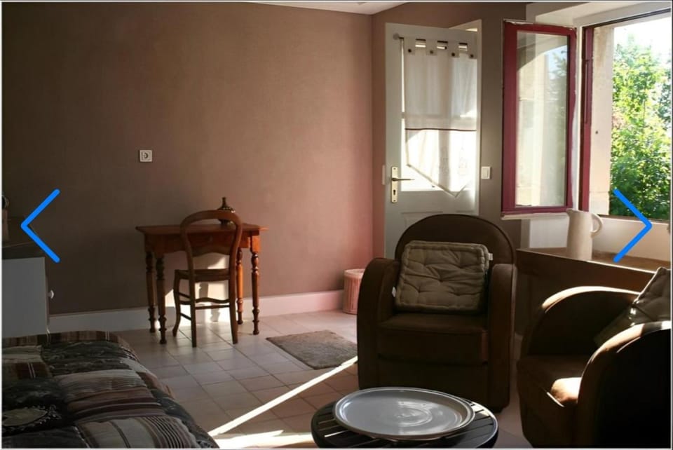 Chambre d'hôtes beau rivage Bed and Breakfast in Dole