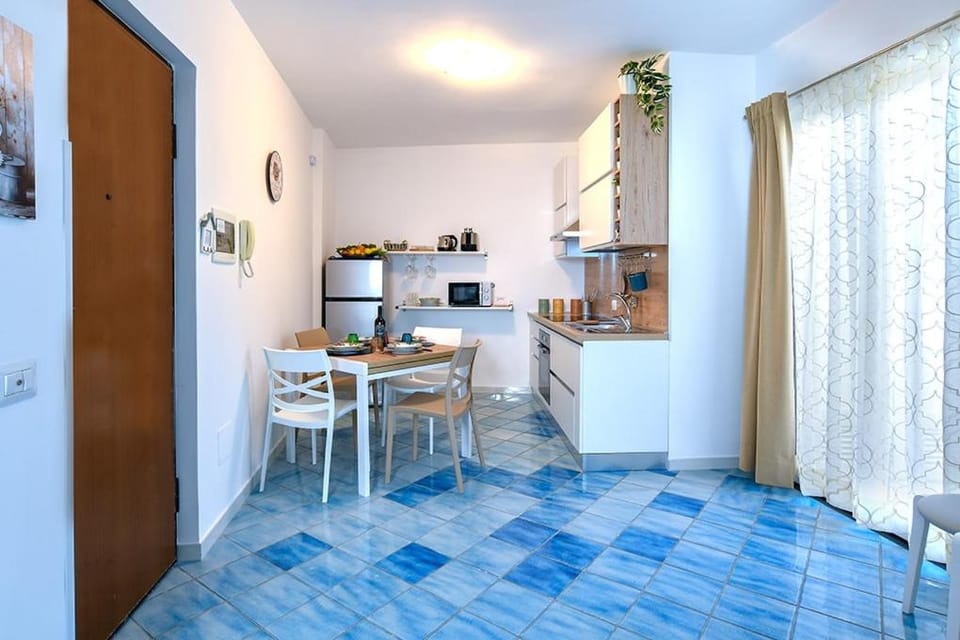 Apt Lovely Eugenio's Home Apartment in Massa Lubrense
