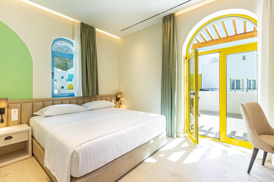 Santorini Luxury Room 4 - Private Terrace, Parking and more Apartment in Vlorë County, Albania
