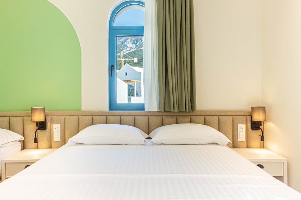Santorini Luxury Room 4 - Private Terrace, Parking and more Apartment in Vlorë County, Albania