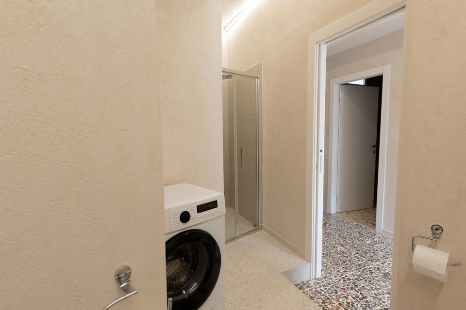 Shower, Bathroom, washing machine