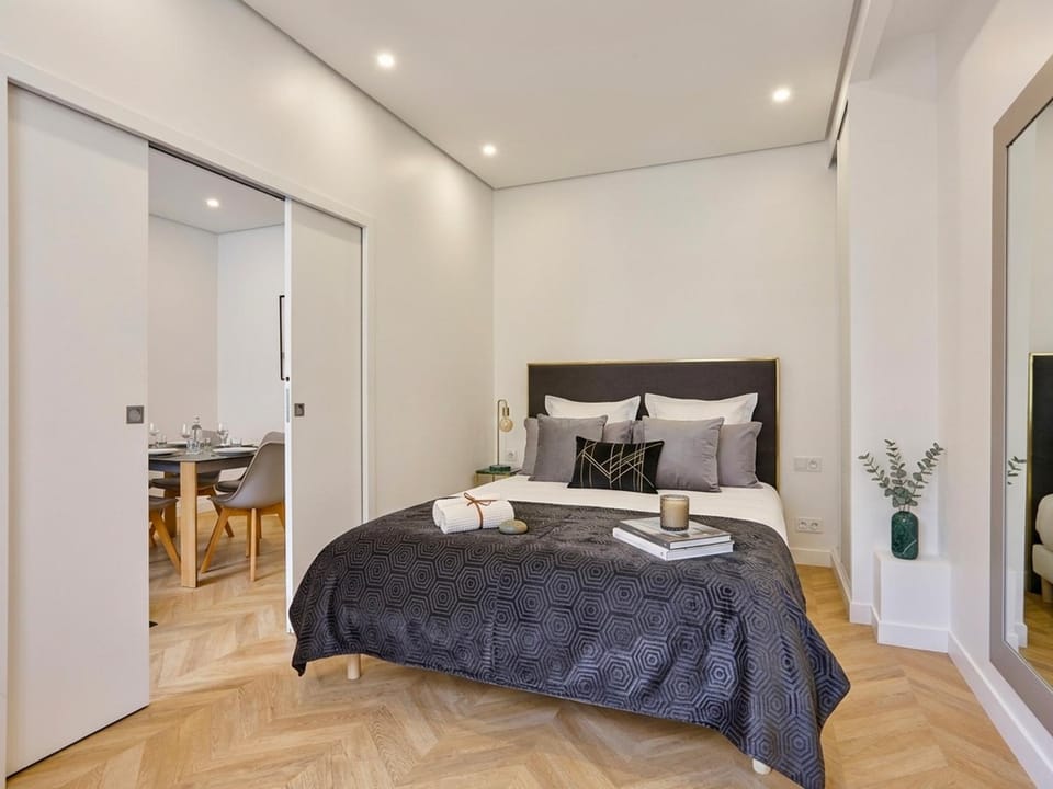 UrbanFlat 92 - Fresh 2 Bedroom Apartment in the center of Paris Apartment in Paris