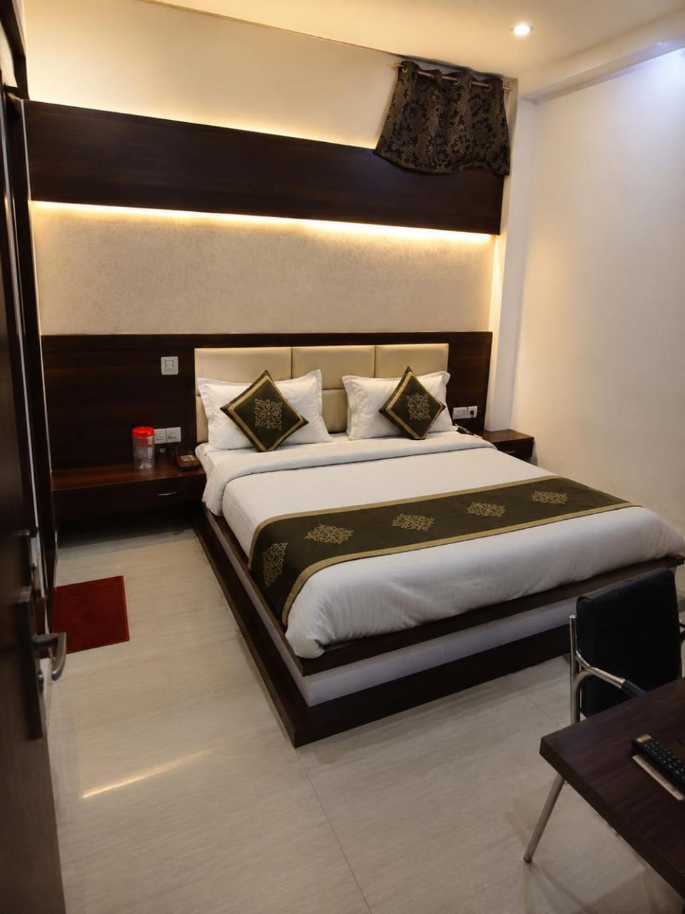 Hotel Urban Stay View taj -Affordable Premium Family Rooms Hotel in Agra