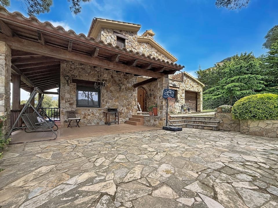 Villa Can Ayala Arenys de Munt House in Maresme