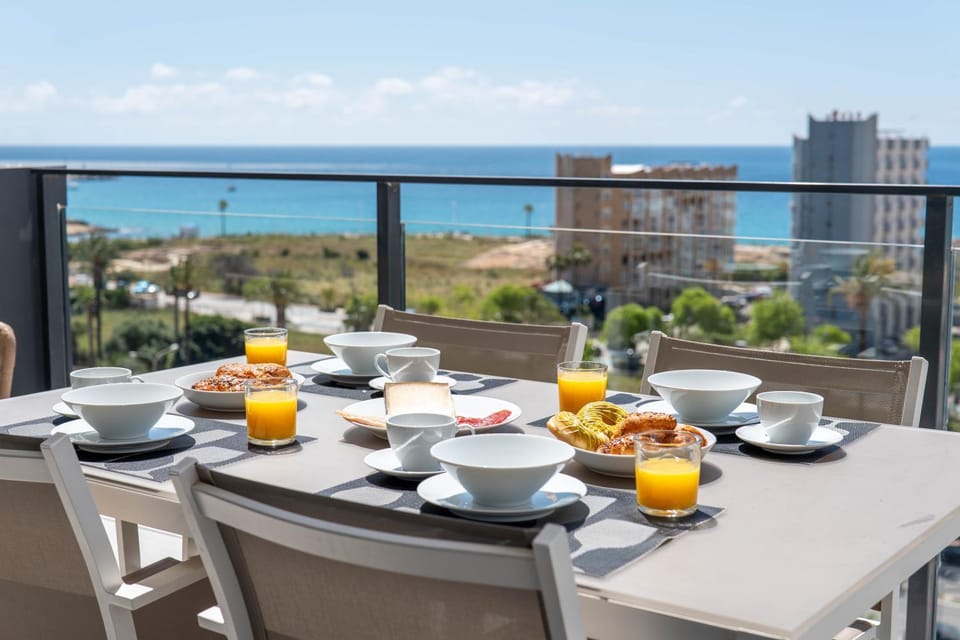 Natural landscape, Balcony/Terrace, Sea view