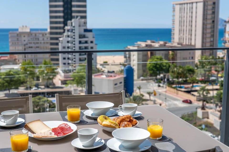 Natural landscape, View (from property/room), Balcony/Terrace, City view, Sea view