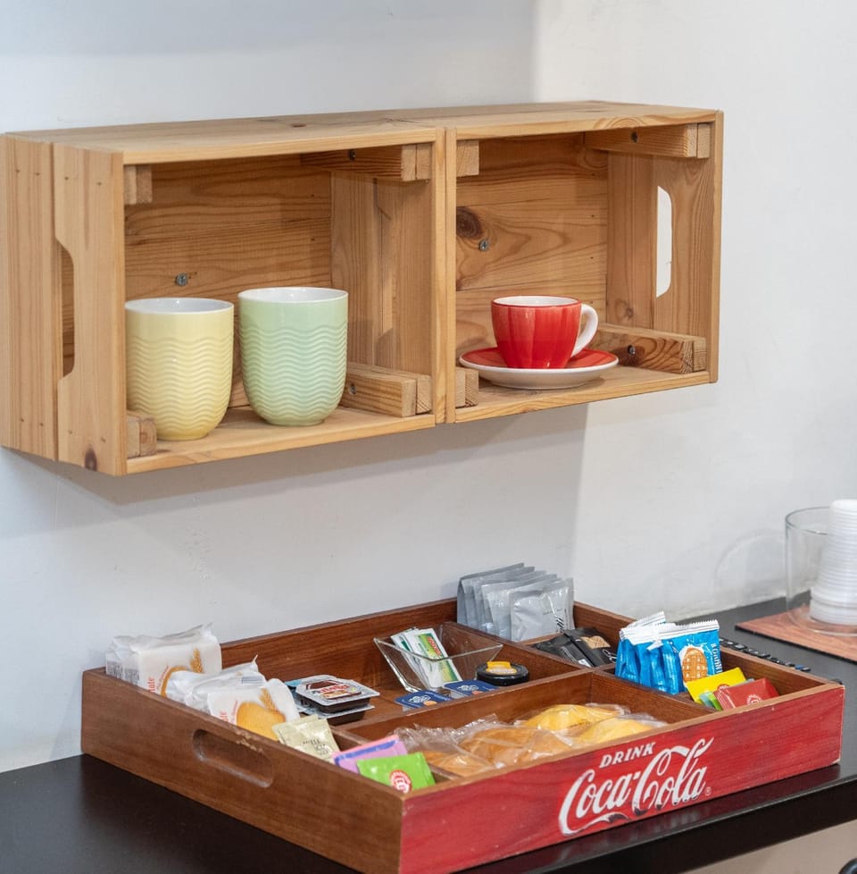 Coffee/tea facilities, Food, Breakfast