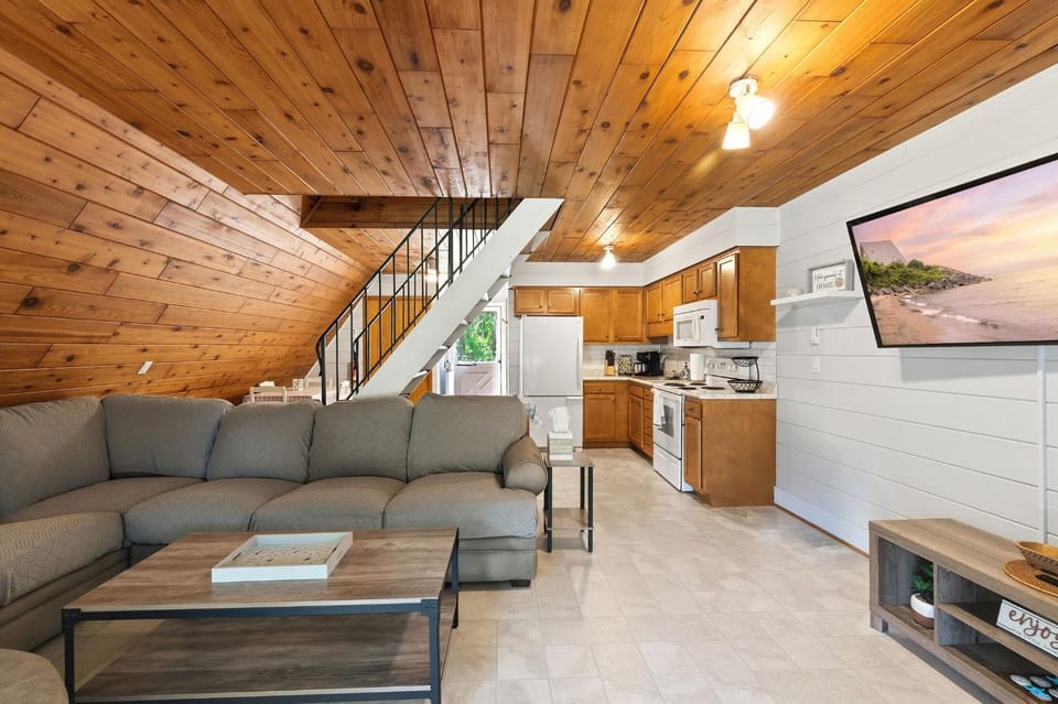 Chalet #96 Pondside Chalet & Resort Perks Chalet in Lincoln Township