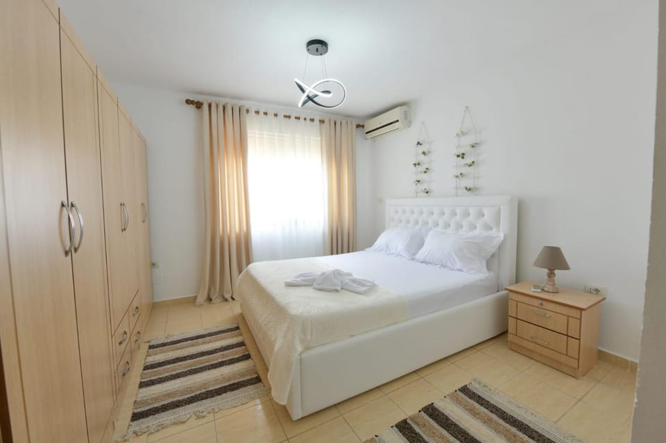 Bed, Photo of the whole room, Bedroom, towels, wardrobe