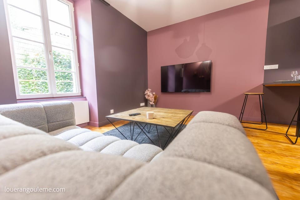 Communal lounge/ TV room, TV and multimedia, Living room, Seating area