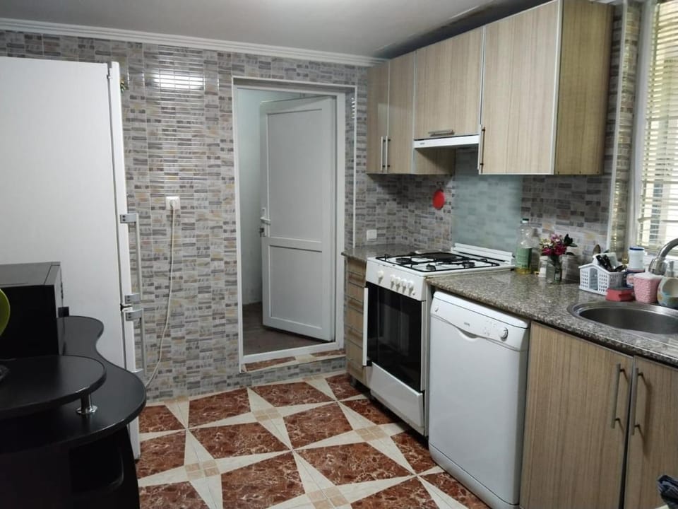Kitchen or kitchenette, Dining area, dishwasher, oven, stove