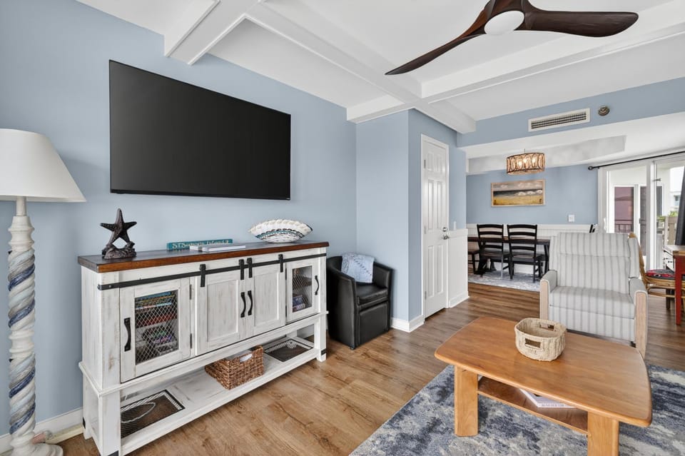 Oceanfront Condominium with Great Amenities House in Saint Simons Island