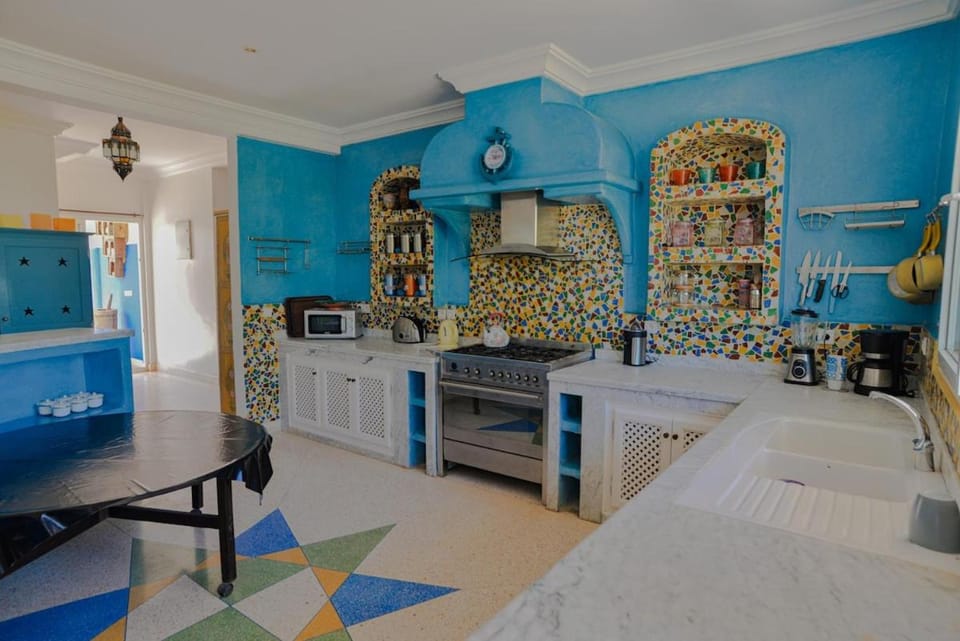 Natural landscape, Meals, Family, dishwasher, microwave, oven, pet friendly, stove, washing machine, washing machine, kitchen