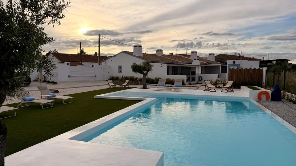 Swimming pool, Swimming pool