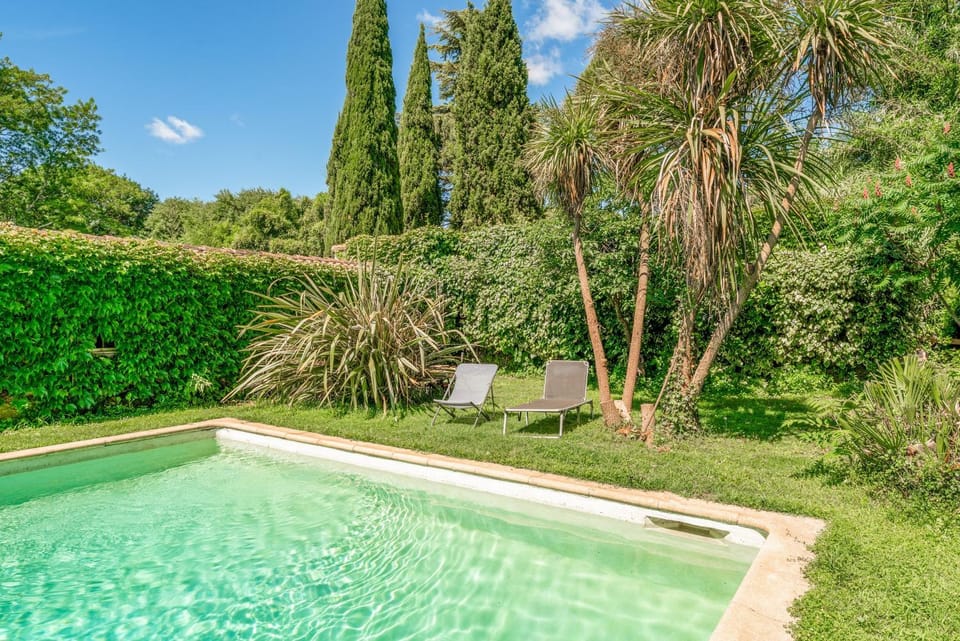 Gîte À Uzès, Au Bord De L'eau House in Uzes