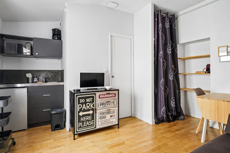 TV and multimedia, Kitchen or kitchenette, locker