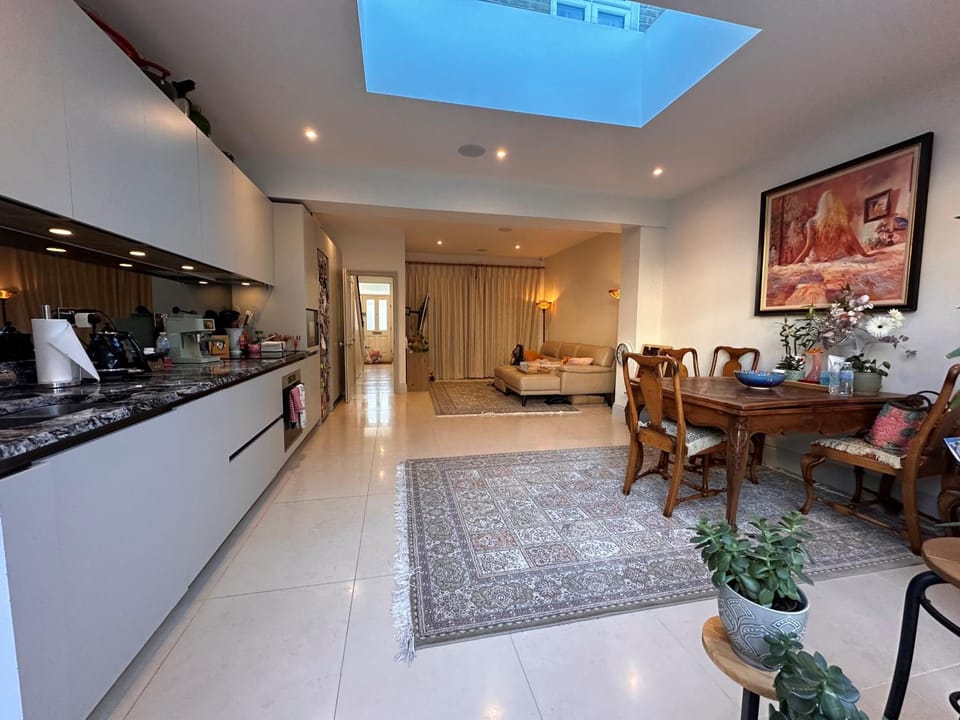 Living room, Dining area