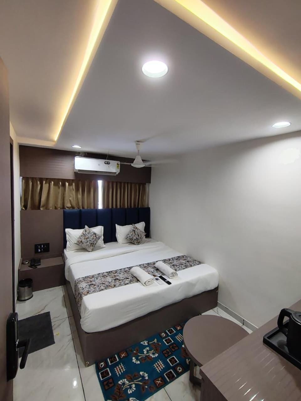 Hotel Shyam Inn Hotel in Gandhinagar