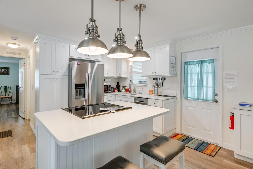 Bonita Beach 7 Mi: 55+ Community w/ Pool Access House in Bonita Springs
