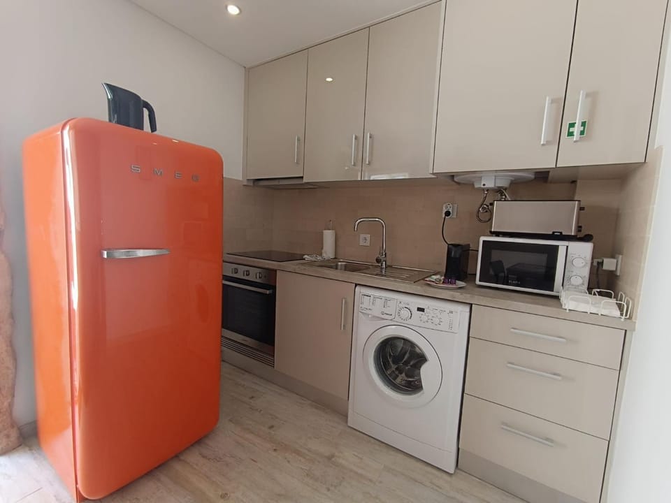 Tomarhousing - Secret Garden Apartment in Santarém District, Portugal