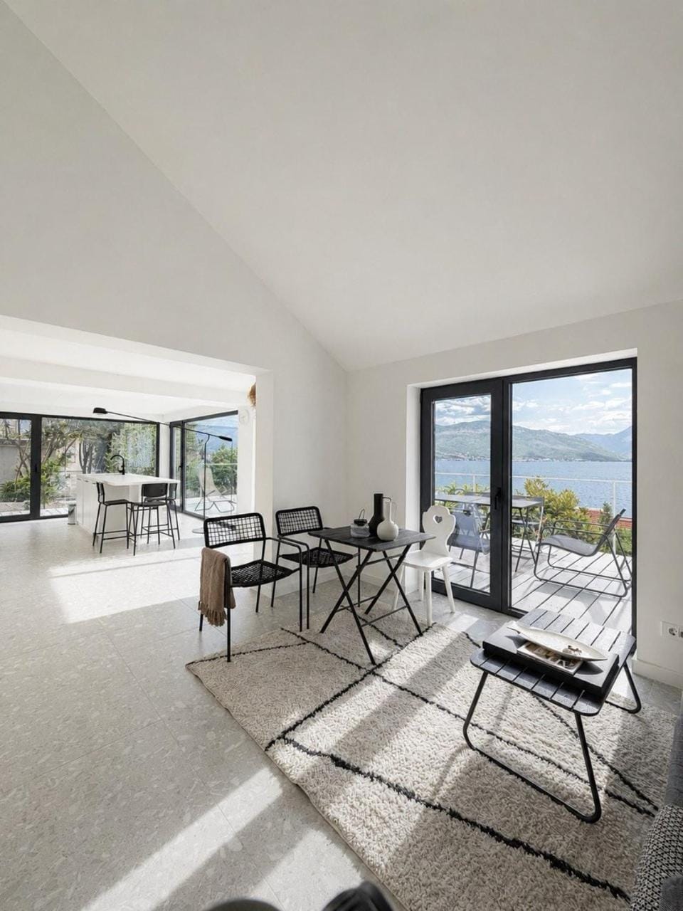 Balcony/Terrace, Living room, Dining area, Sea view