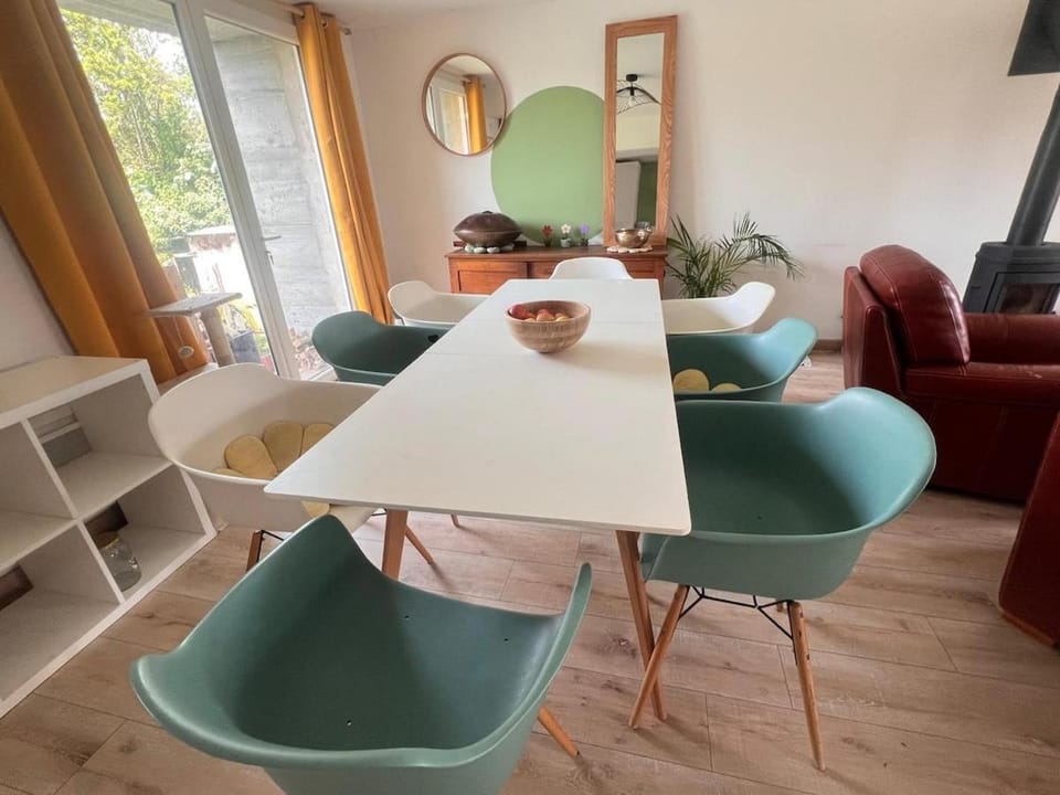 Maison 4chambres 8 personnes proche circuit 24h House in Pays de la Loire