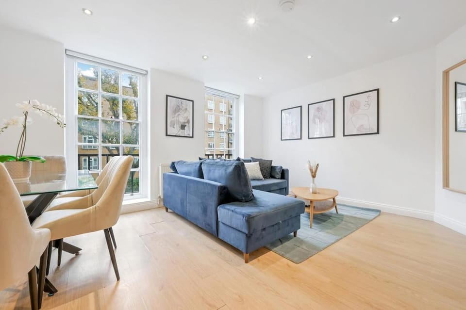 Central 2 Bed in Edgware Road with Paid Parking Apartment in City of Westminster