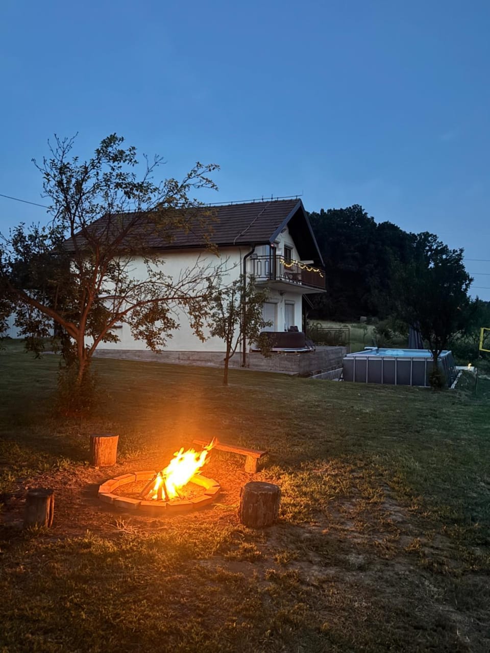 Property building, Night, Natural landscape, BBQ facilities, Garden, Garden view