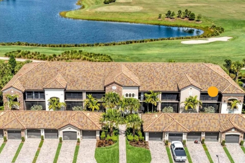 Property building, Lake view
