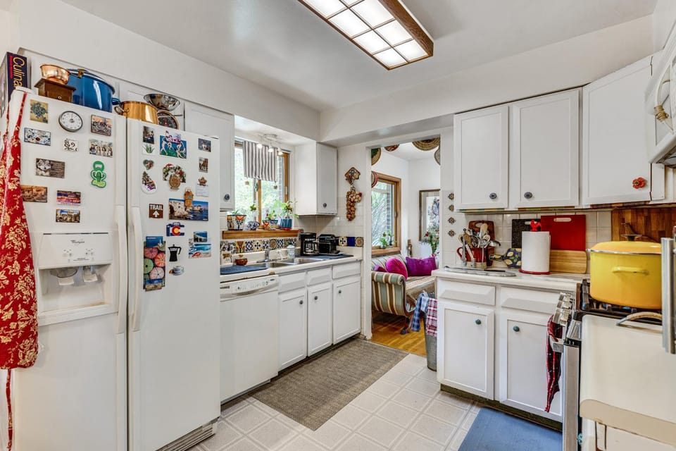 Eclectic Multi-Level Charmer! 2 Mi to CU Boulder House in Boulder