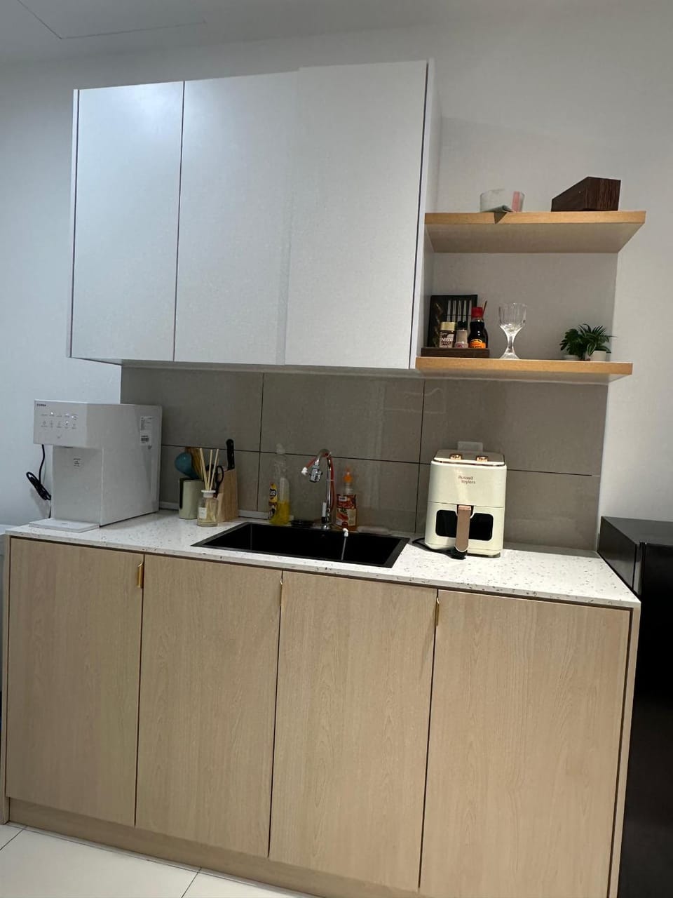 Coffee/tea facilities, Kitchen or kitchenette, minibar, stove, toaster