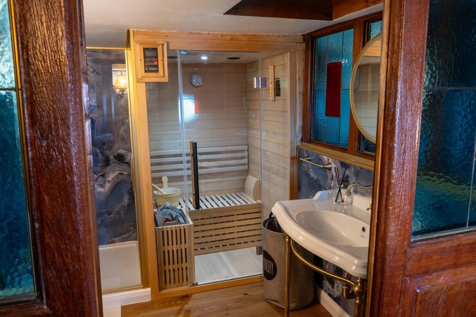 Shower, Sauna, Bathroom