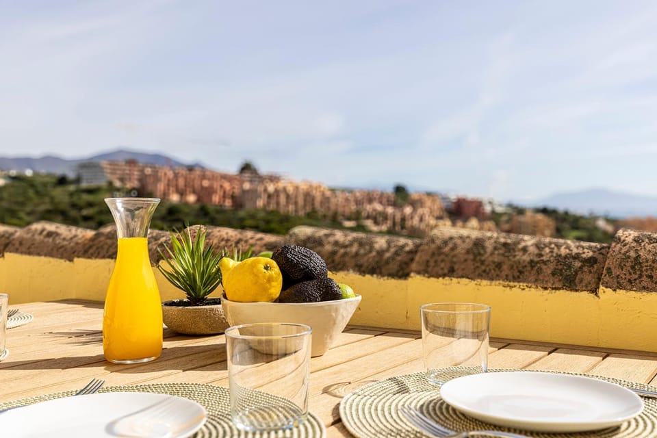 Day, Balcony/Terrace, Food and drinks, Dining area, Food, Mountain view, Sea view