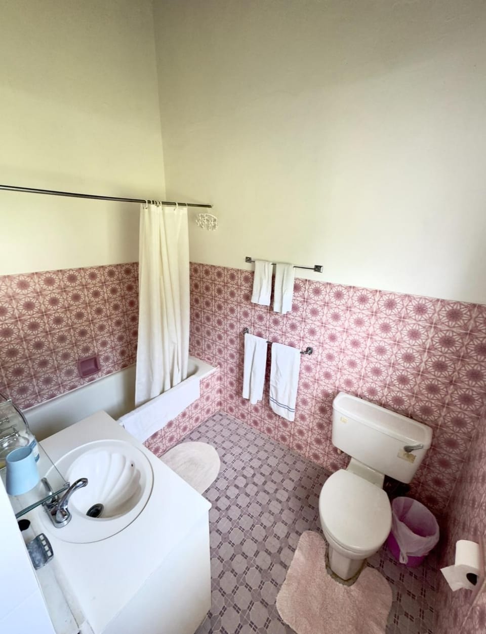 Claraville Apartment - Unit 2 Apartment in Saint James