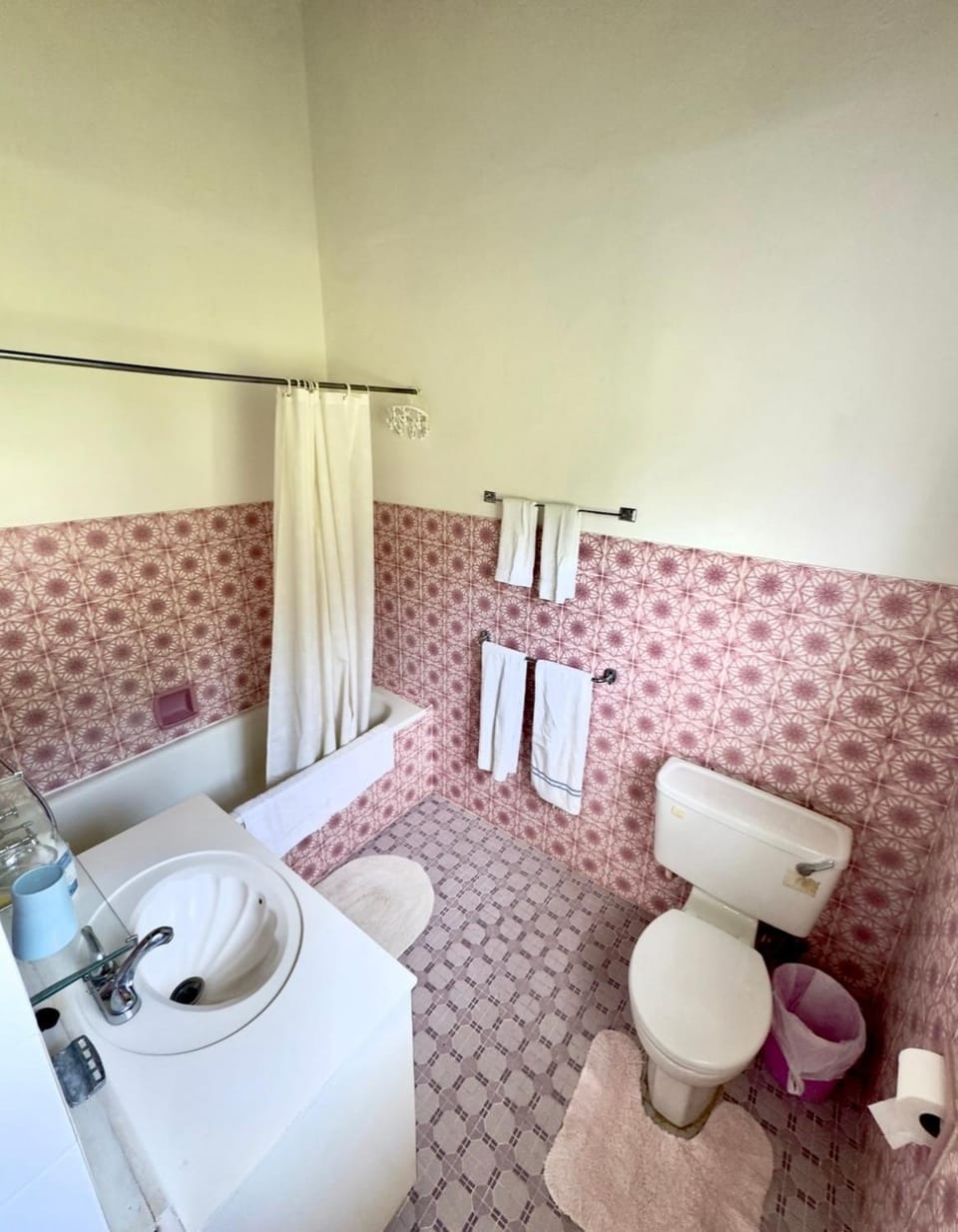 Claraville Apartment - Unit 2 Apartment in Saint James