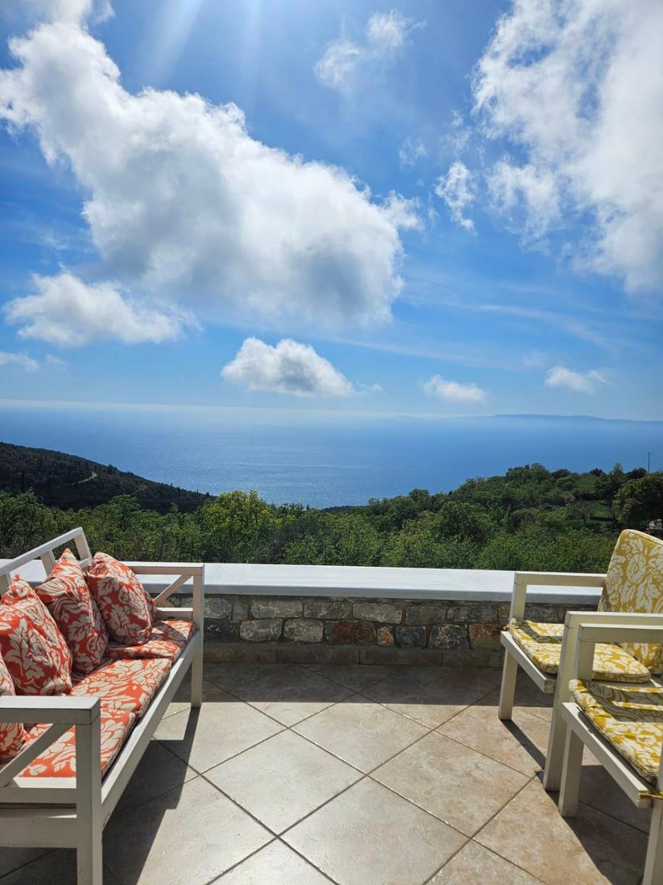 Luxury Retreat in the Heart of Mani with a Sea View Apartment in Messenia