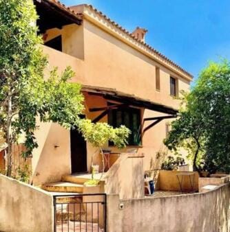 Porto Istana House Apartment in Porto Istana