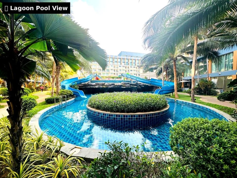 Spring, Day, Garden, Aqua park, Garden view, Swimming pool, Entertainment