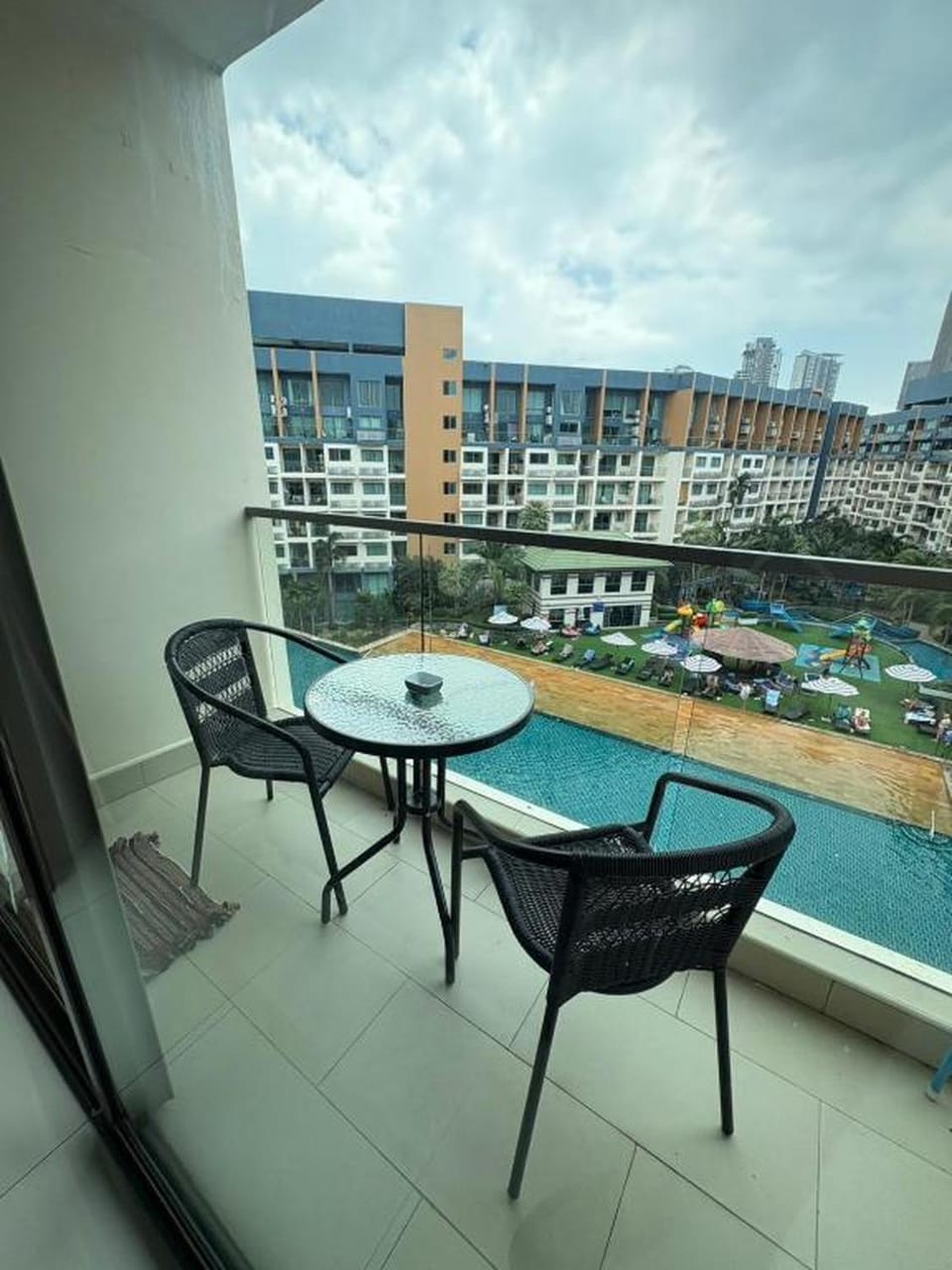 Patio, Day, View (from property/room), Balcony/Terrace, Seating area, Pool view, Swimming pool, sunbed
