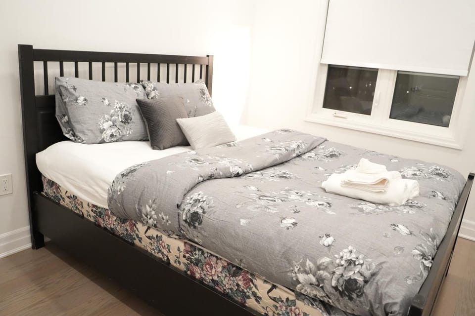 Charming Oakville Getaway Apartment in Oakville
