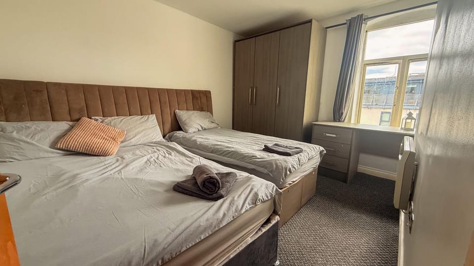 Bed, Bedroom, wardrobe